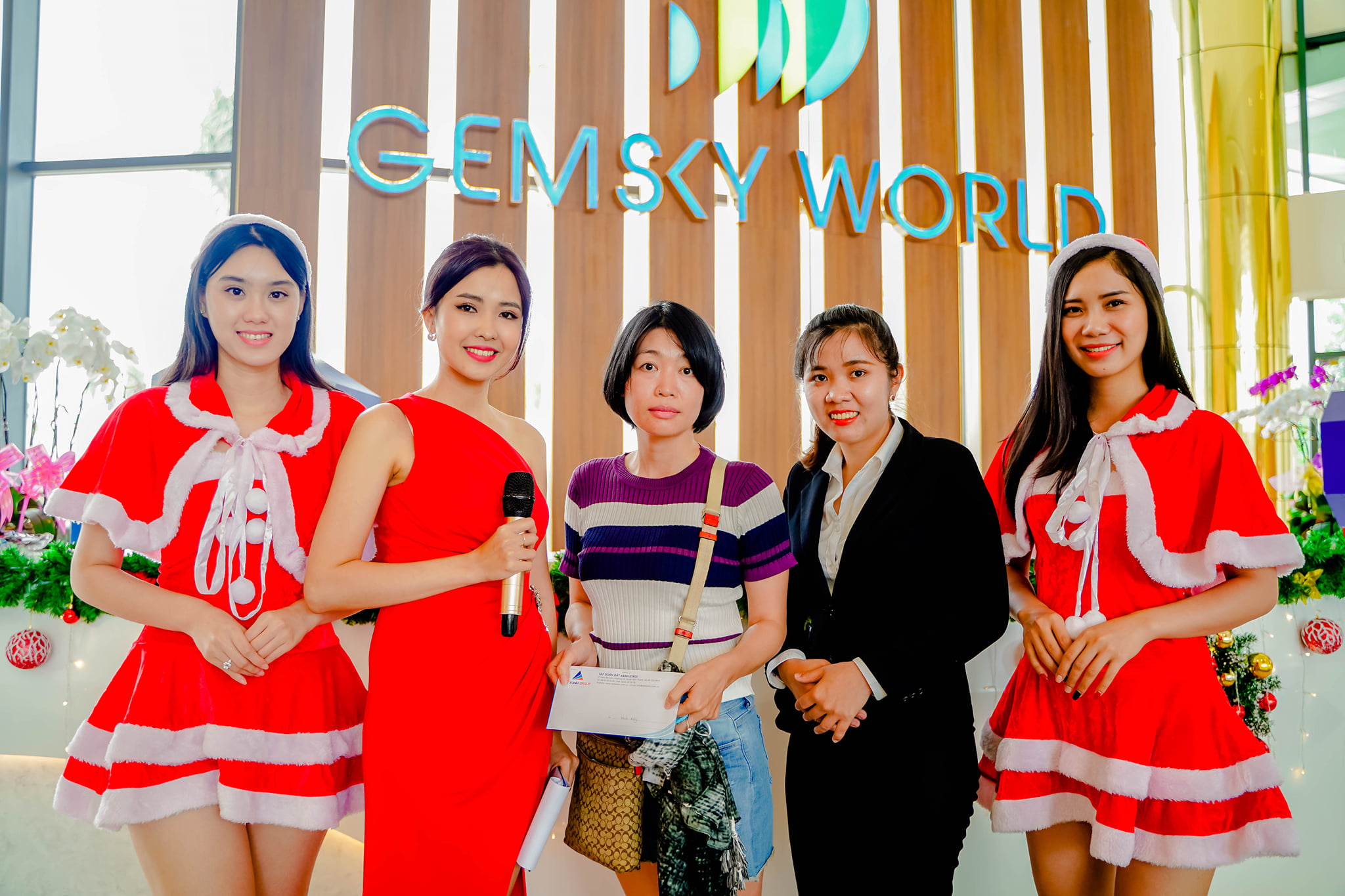 NOEL ĐẦY ẮP NIỀM VUI CÙNG GEM SKY WORLD