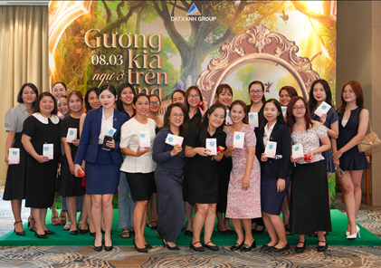 “Gương kia ngự ở trên tường”: Tháng Ba rạng rỡ tại Tập đoàn Đất Xanh