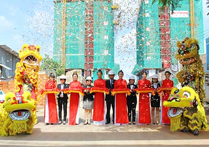 Dat Xanh Group jubilantly opens sample apartments for Luxcity project