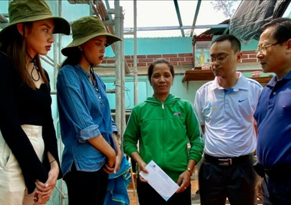 Tập đoàn Đất Xanh hỗ trợ đồng bào ở Quảng Nam dựng lại nhà sau bão