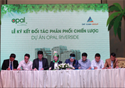 Dat Xanh signs strategic distributor contract for Opal Riverside